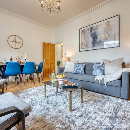 2 Bed Stunning Chic Modern Spacious Apt, Ocean Village, Southampton - Plenty Of Parking - By Blue Puffin Stays Exterior foto