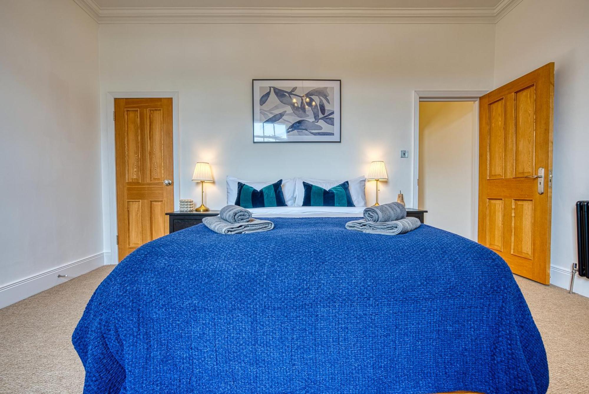 2 Bed Stunning Chic Modern Spacious Apt, Ocean Village, Southampton - Plenty Of Parking - By Blue Puffin Stays Exterior foto