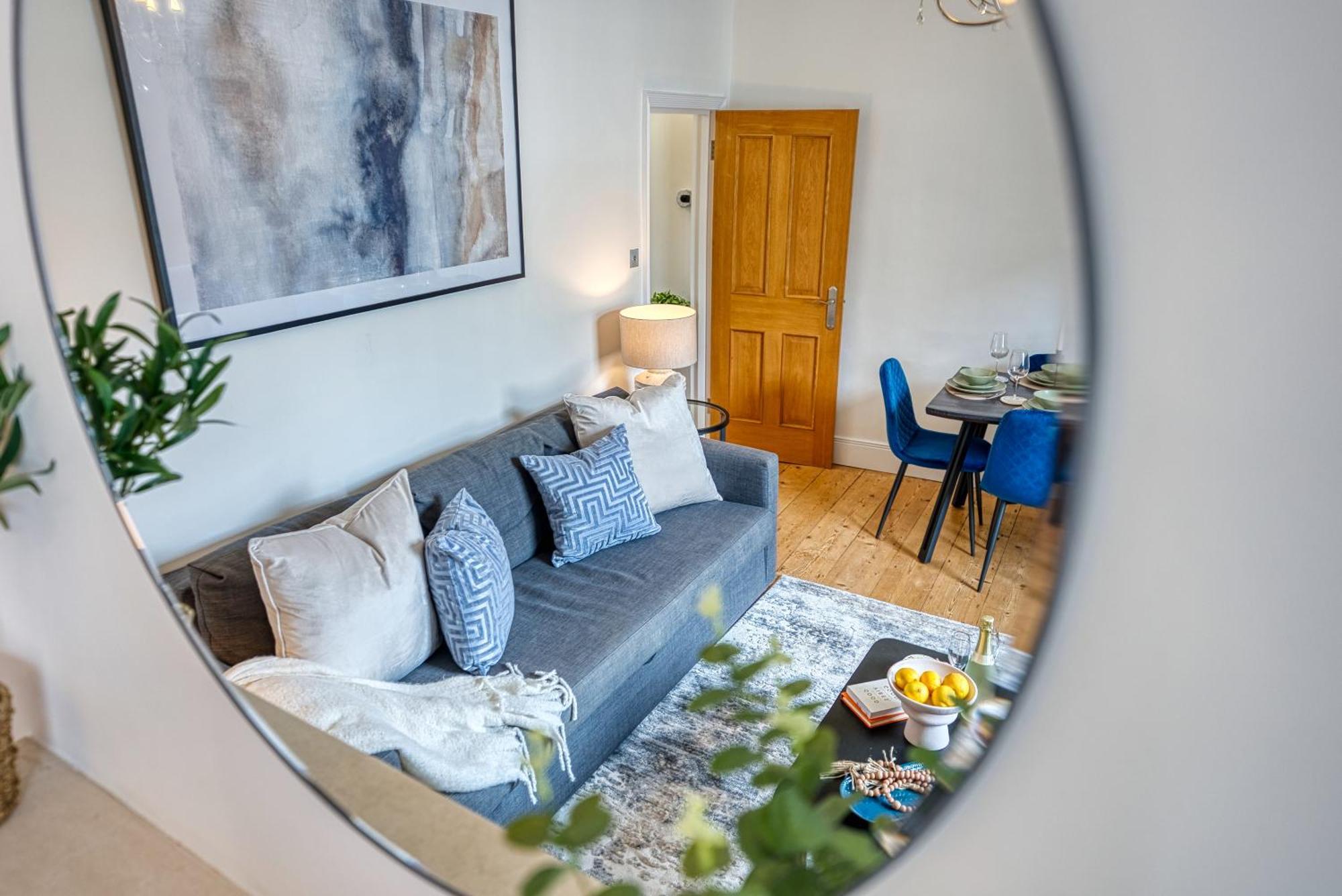 2 Bed Stunning Chic Modern Spacious Apt, Ocean Village, Southampton - Plenty Of Parking - By Blue Puffin Stays Exterior foto
